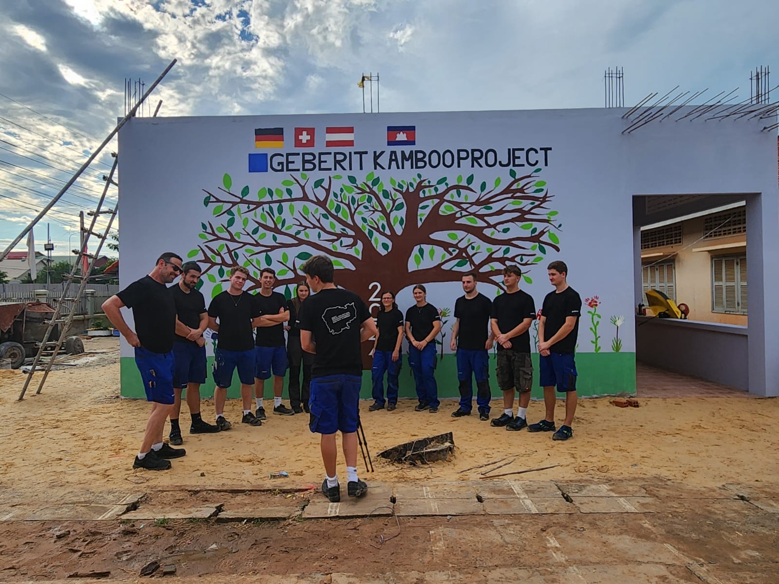 Geberit trainees installing sanitation facilities at Svay Thom School (12)