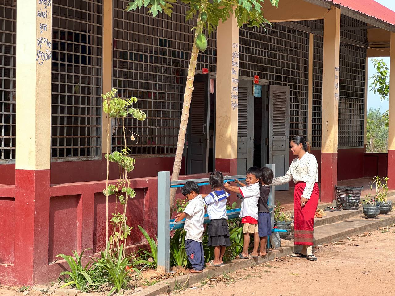 Hygiene Education: Clean hand, happy faces – photo 22