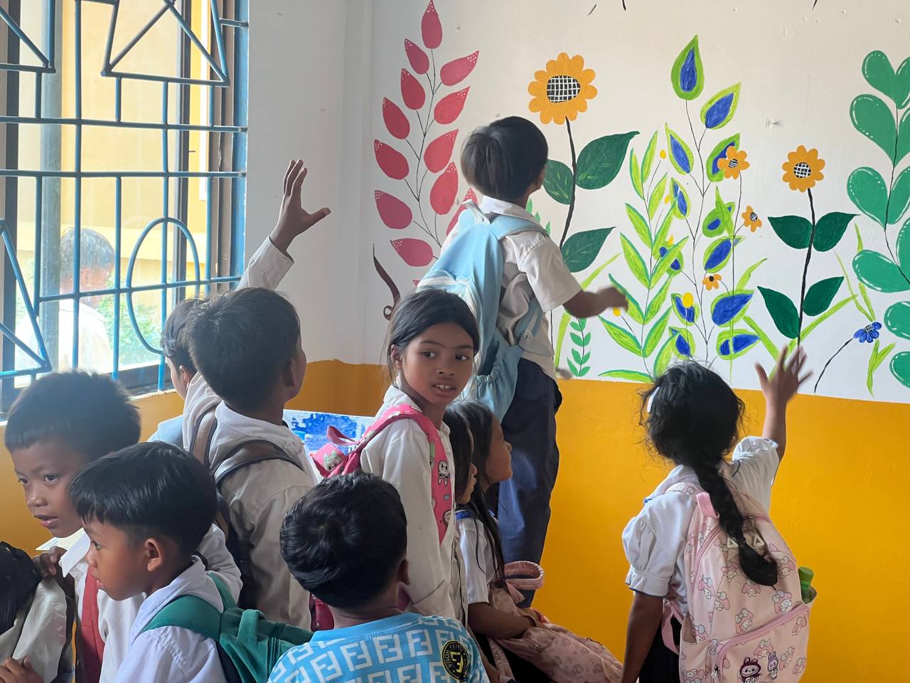 Renovated school library at Romdeng and Ponro Primary School (14)