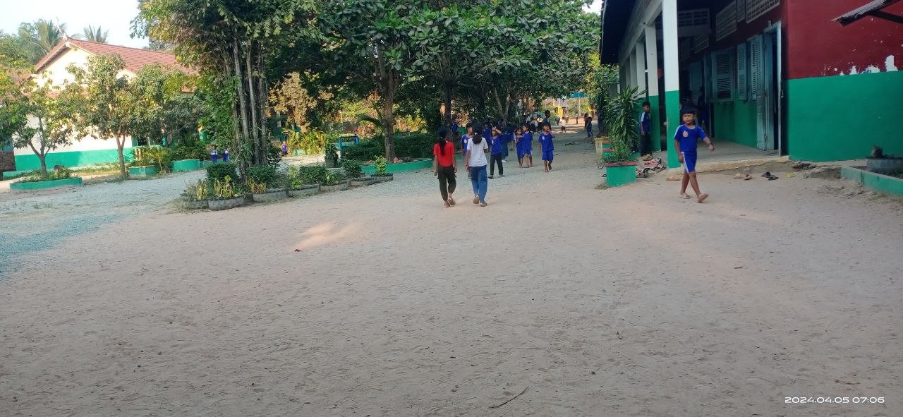 School Fence for the Phum Steung Primary School – photo 5
