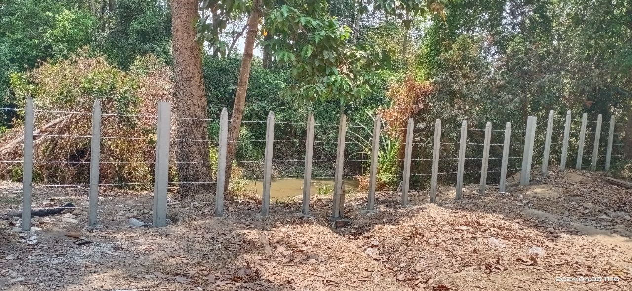 School Fence for the Phum Steung Primary School – photo 1