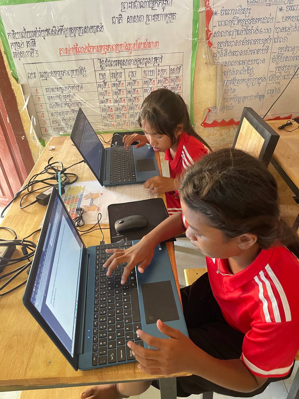 ICT equipment for the Boeung Chum Primary School – photo 5