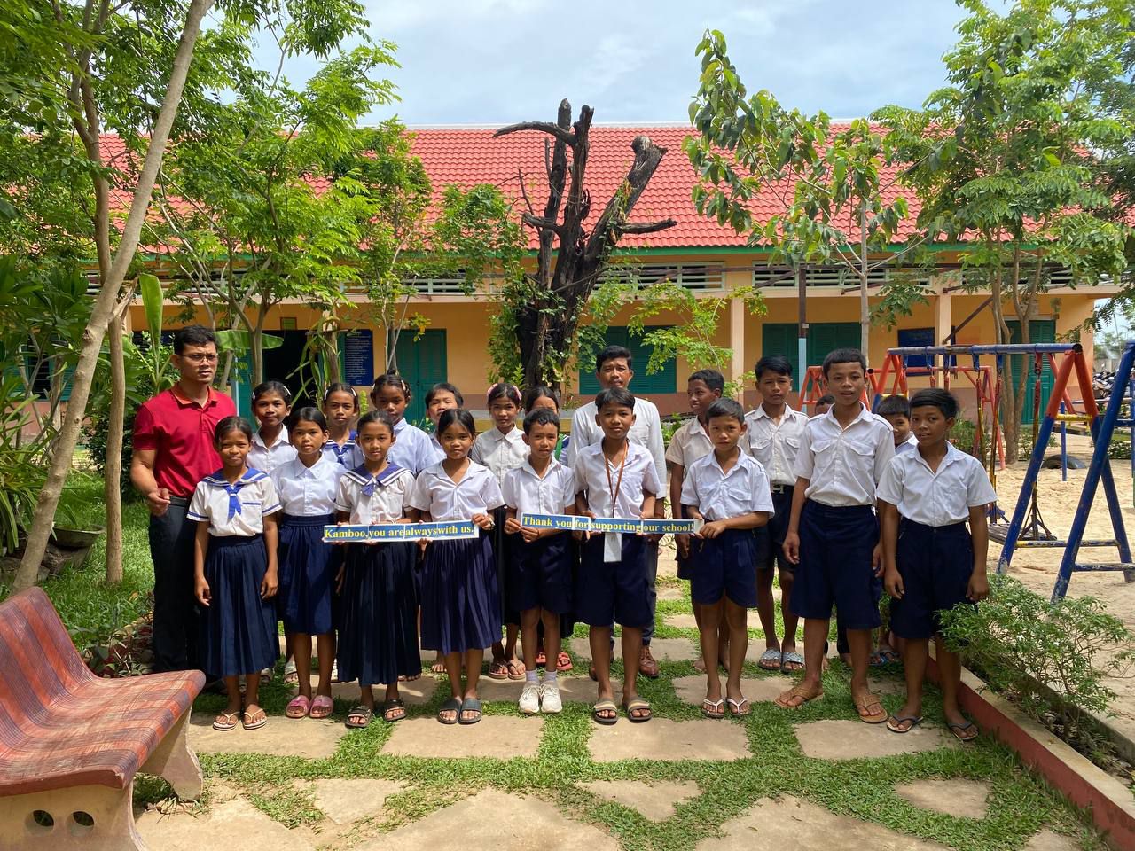 School Roof Renovation at Ta Ei Primary School – photo 1